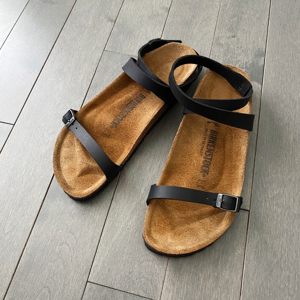 Birkenstock Women’s Yara Sandal